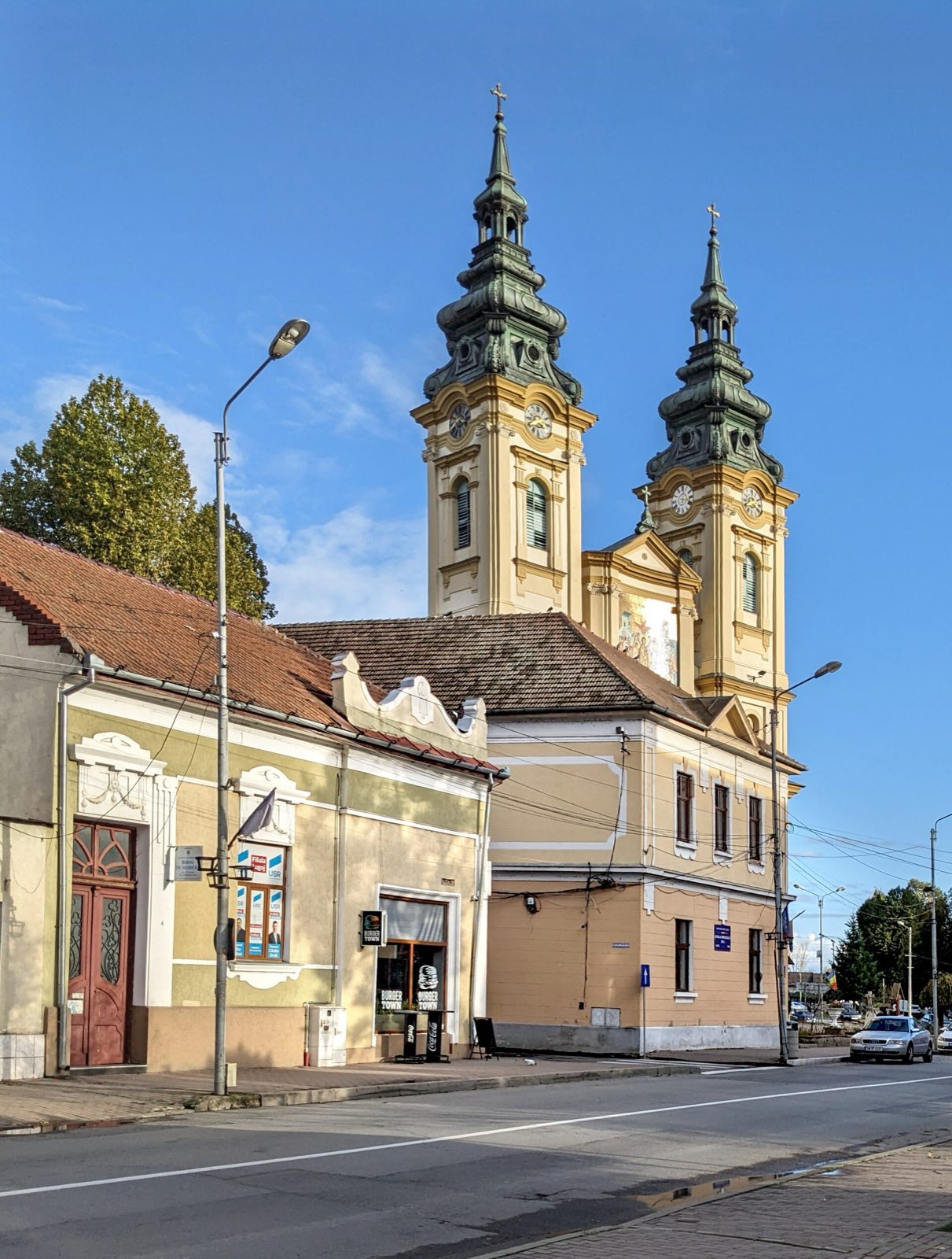 Turnurile bisericii